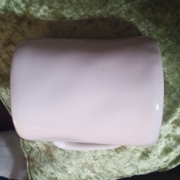 Rae Dunn 'PRAY". 18 ounce microwave and dishwasher safe Mug - Picture 2 of 3